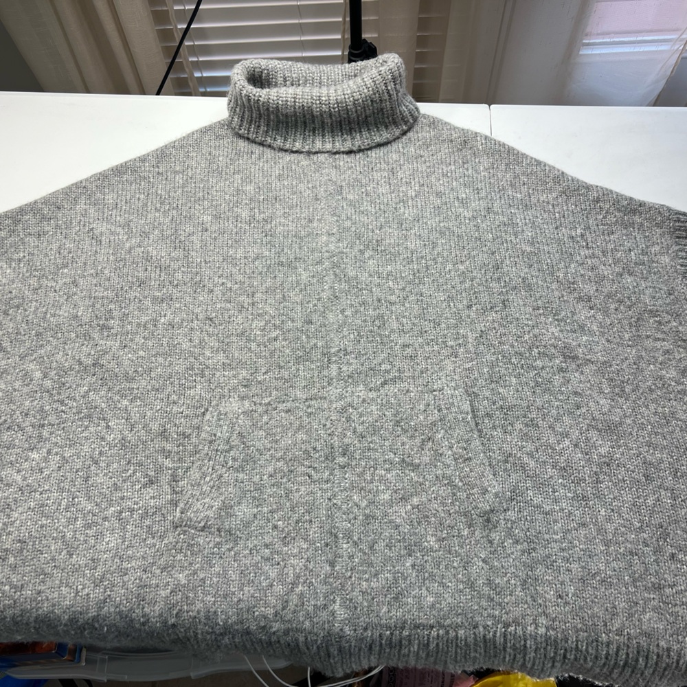 J. Crew Poncho Sweater M/L Wool Alpaca Blend Turtleneck Pullover Pockets Gray - Picture 3 of 14